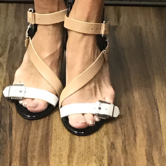 Guess Sandals - Picture 2 of 6